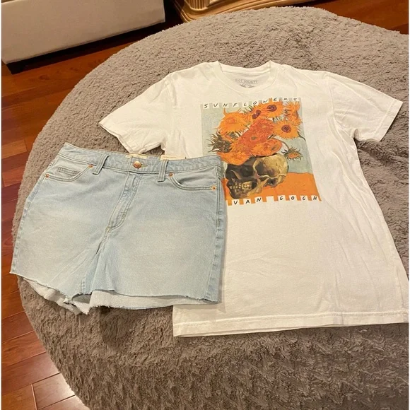 Universal Thread Jean shorts size 8 with top NWT - Picture 1 of 5